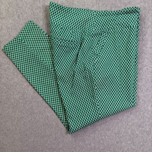 SOHO Apparel Ltd Women’s Green Geometric Stretch Pants – Size Large